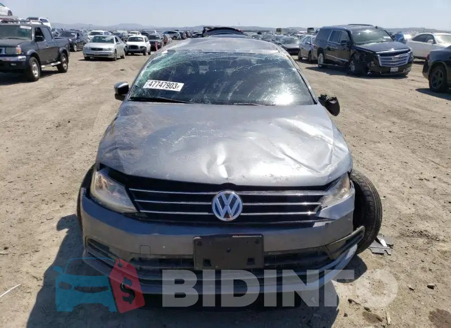 3VW2B7AJ4HM253122 Photo# 5