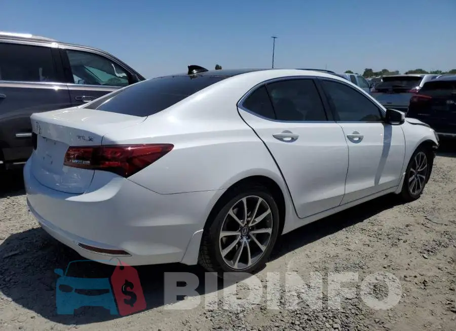 19UUB2F52FA024184 Photo# 3