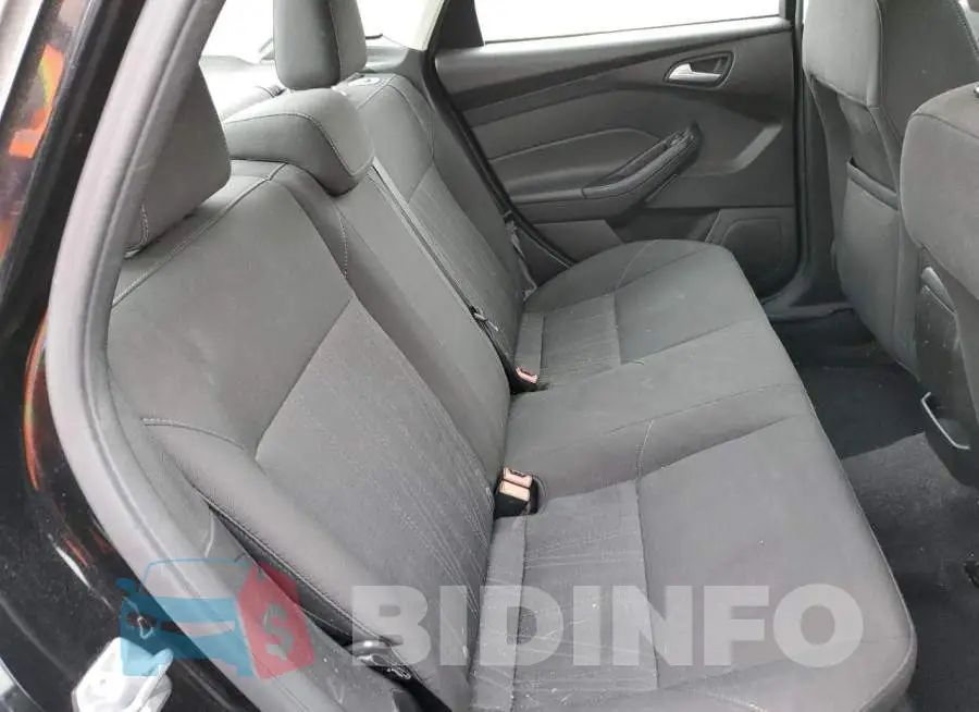 1FADP3F24GL220182 Photo# 10