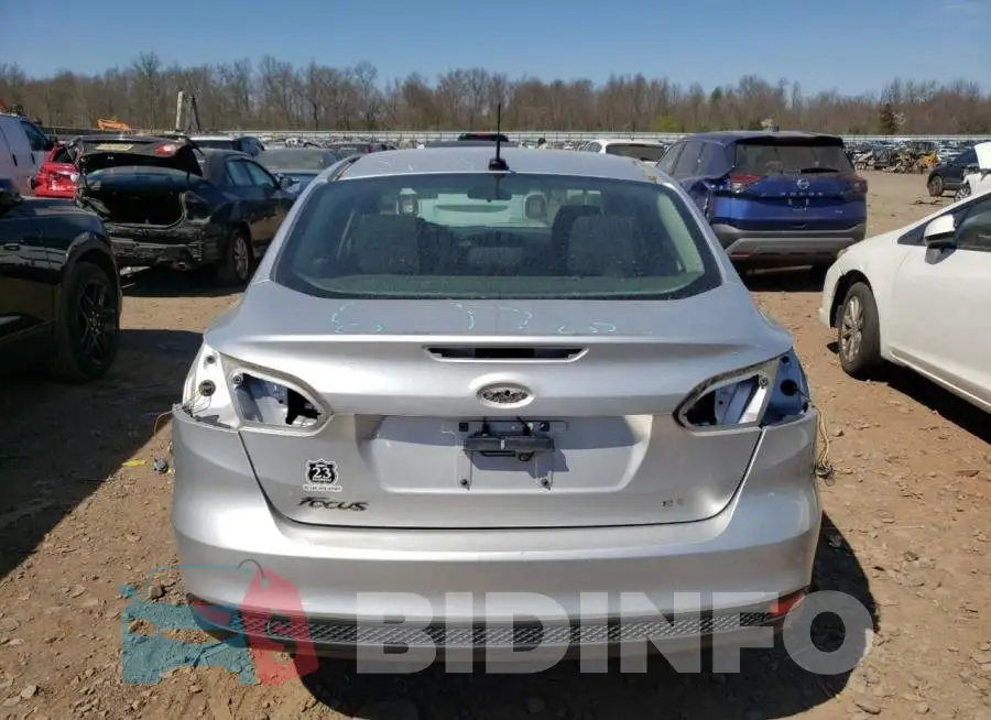 1FADP3F24JL208203 Photo# 6