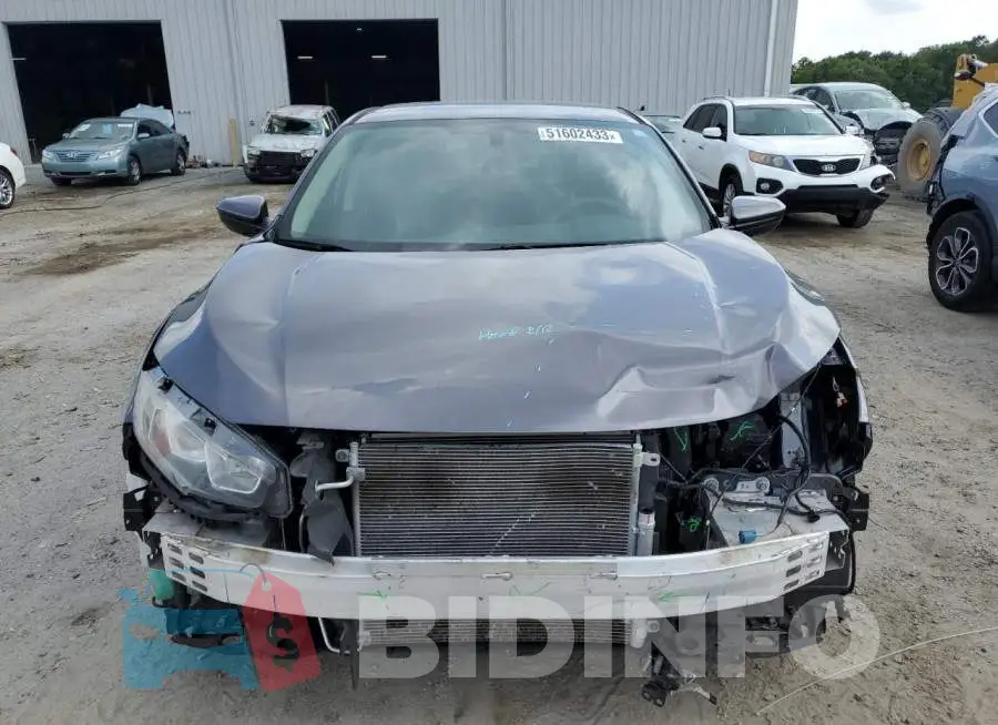 19XFC2F57HE057413 Photo# 5