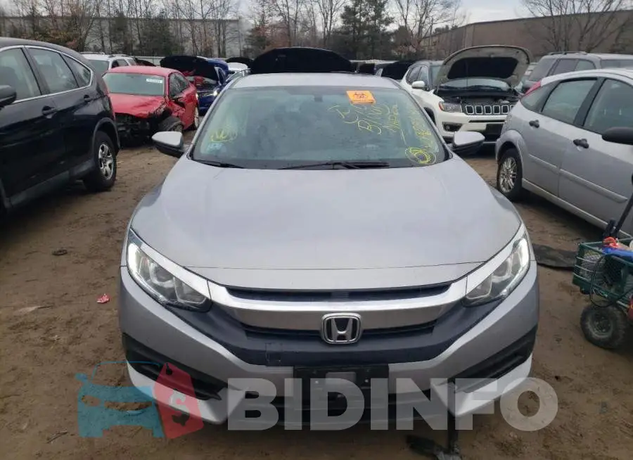 19XFC2F58HE208646 Photo# 5