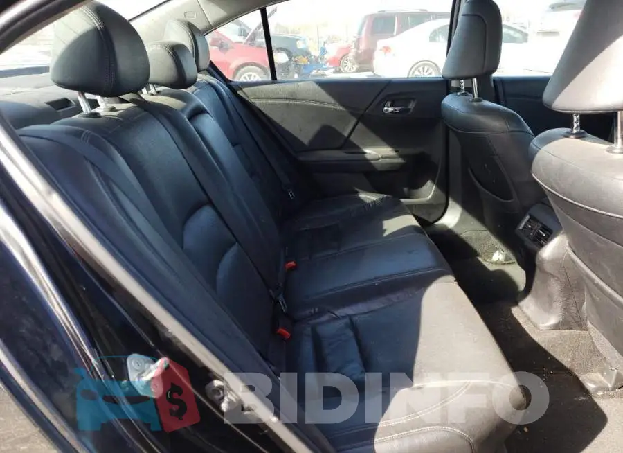 1HGCR2F82FA158694 Photo# 10