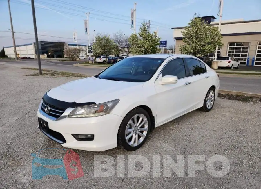 1HGCR2F93FA804186 Photo# 2