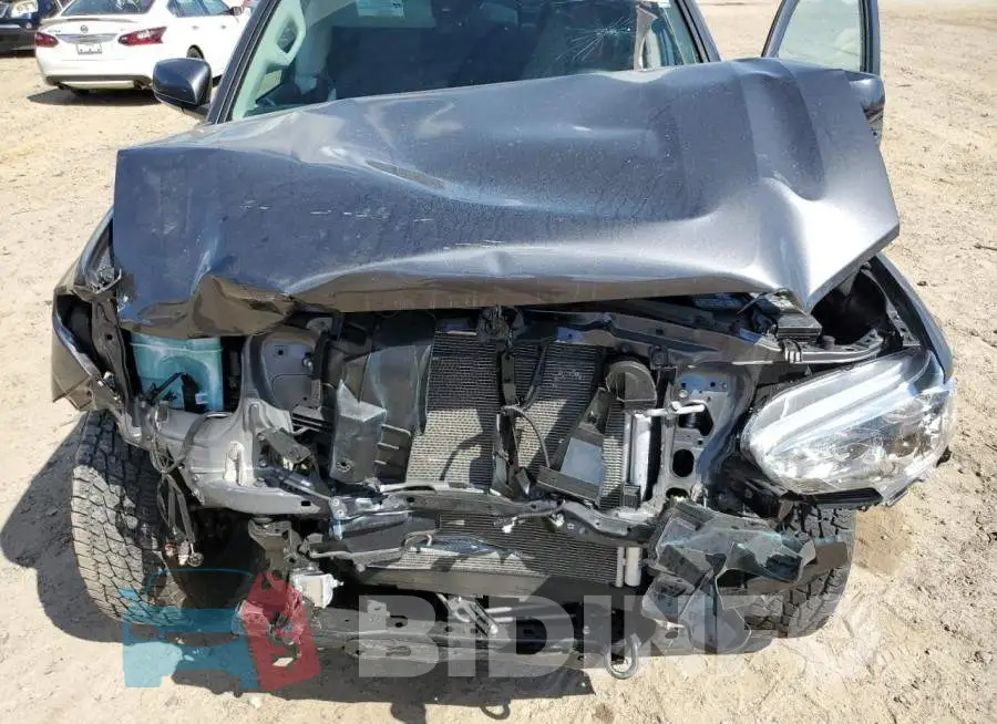 3TYAX5GNXNT038178 Photo# 11