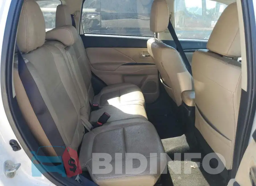 JA4AD3A39JZ014067 Photo# 11
