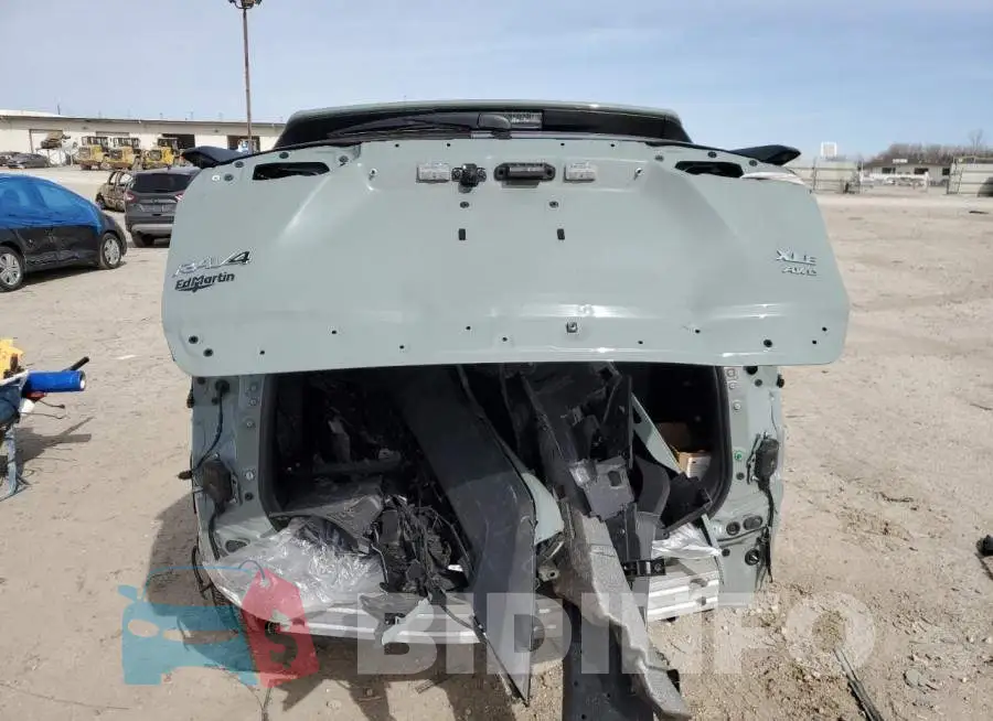 2T3A1RFV8MW158287 Photo# 6