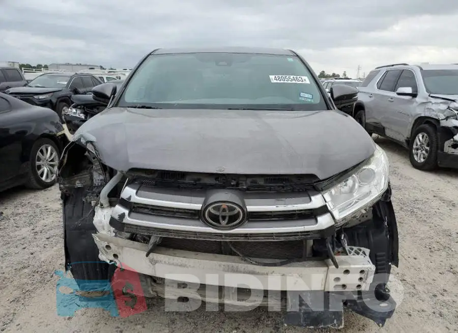 5TDZARFH8JS035874 Photo# 5