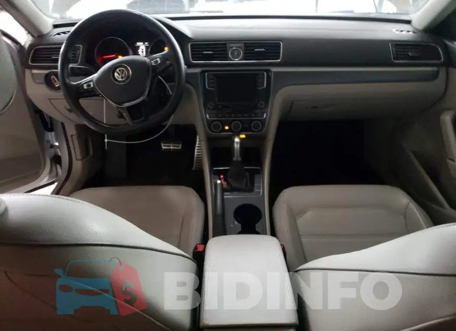 1VWDT7A30HC003949 Photo# 8