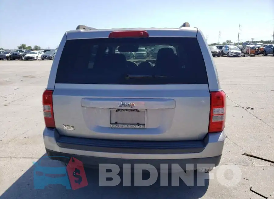 1C4NJPBB5ED900158 Photo# 6