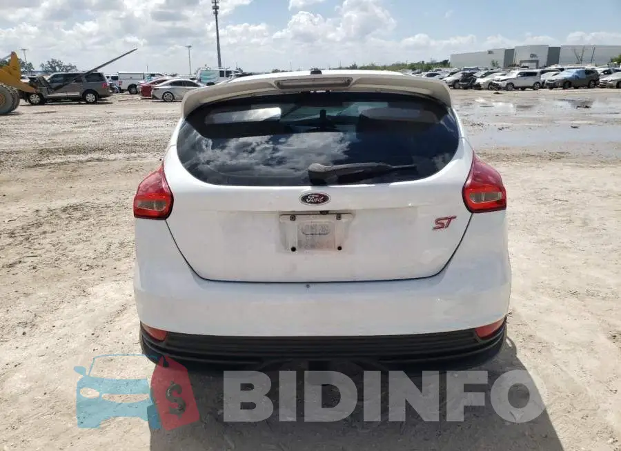1FADP3L9XGL401644 Photo# 6