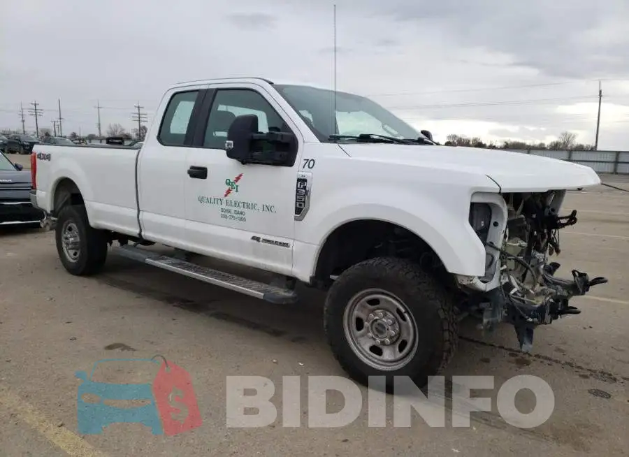 1FT8X3BT6HEF39583 Photo# 4