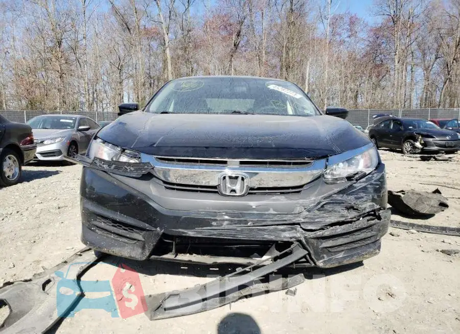 19XFC2F70HE017031 Photo# 5