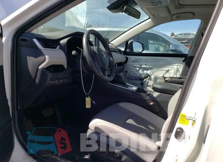 2T3P1RFV5MC217243 Photo# 8