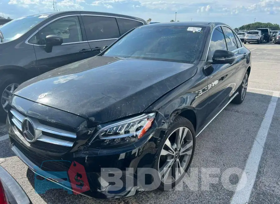55SWF8EB9KU311883 Photo# 1