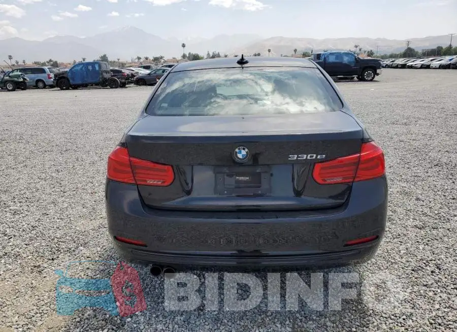 WBA8E1C58HK480352 Photo# 6