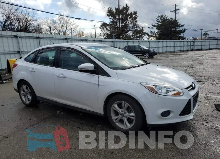 1FADP3F20EL450329 Photo# 4