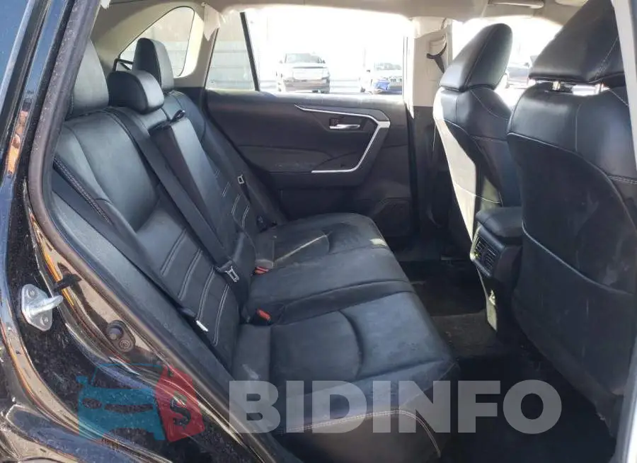 2T3C1RFV5MC119618 Photo# 11