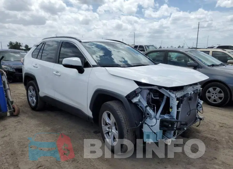 JTMW1RFV2LD058977 Photo# 4