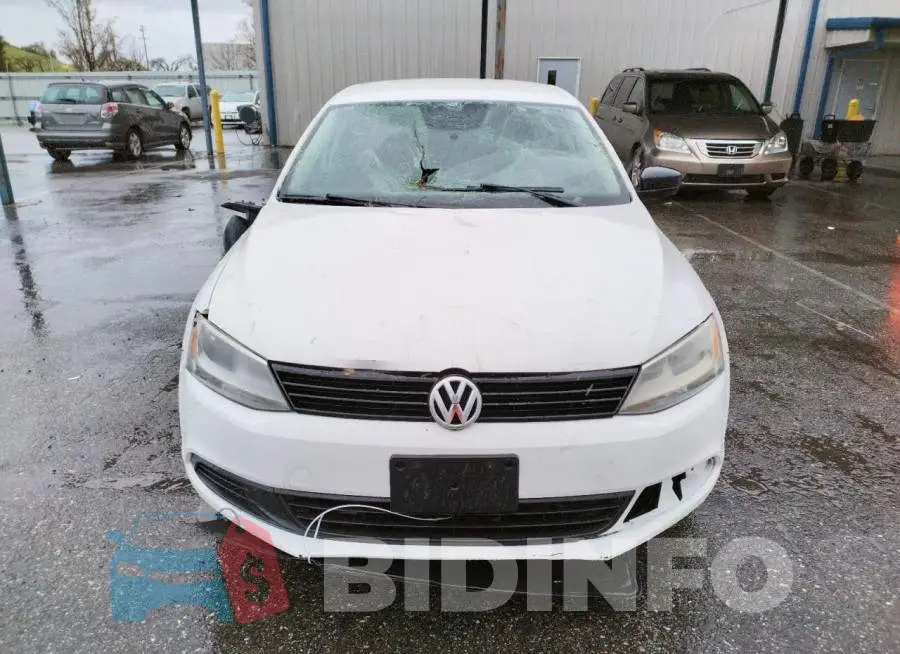 3VW2K7AJ4EM375216 Photo# 5