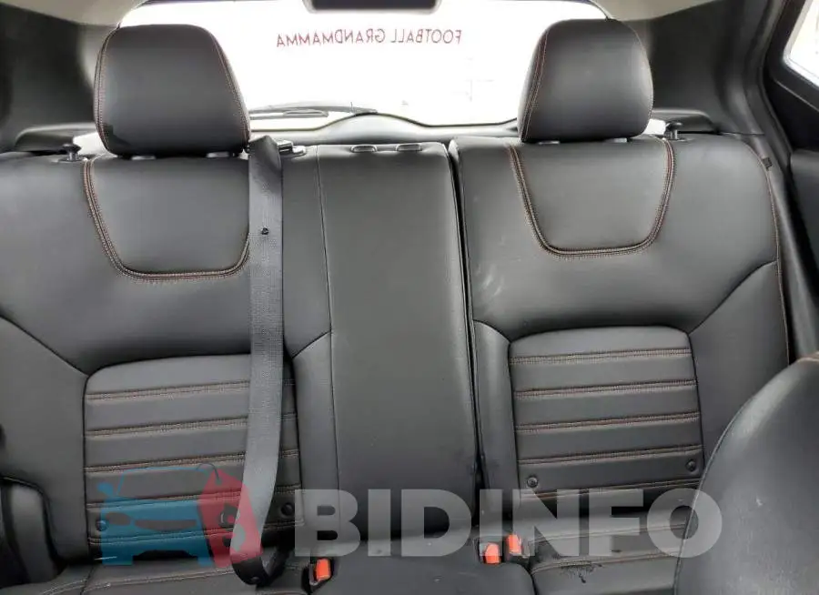 3N1CP5CU2JL531129 Photo# 10