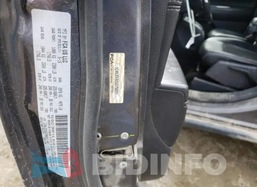1C4NJDEB2GD758221 Photo# 14