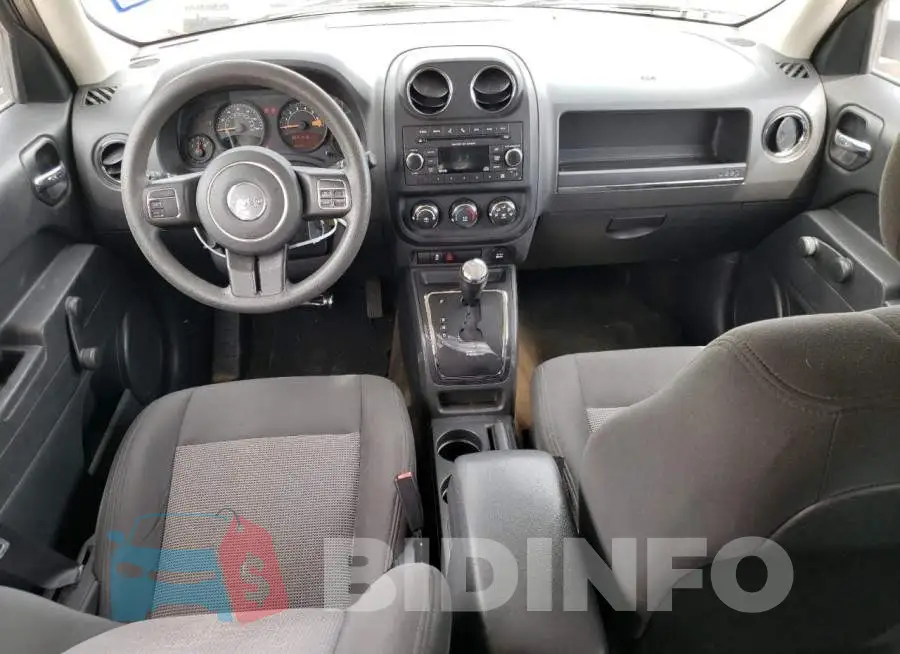 1C4NJPBB4GD809983 Photo# 8