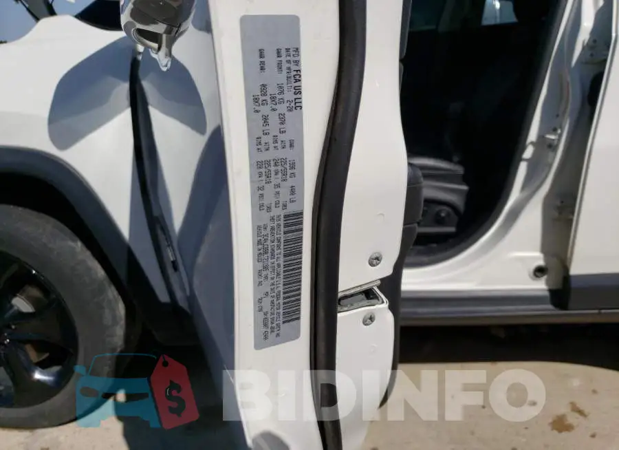 3C4NJCBB8LT211585 Photo# 12