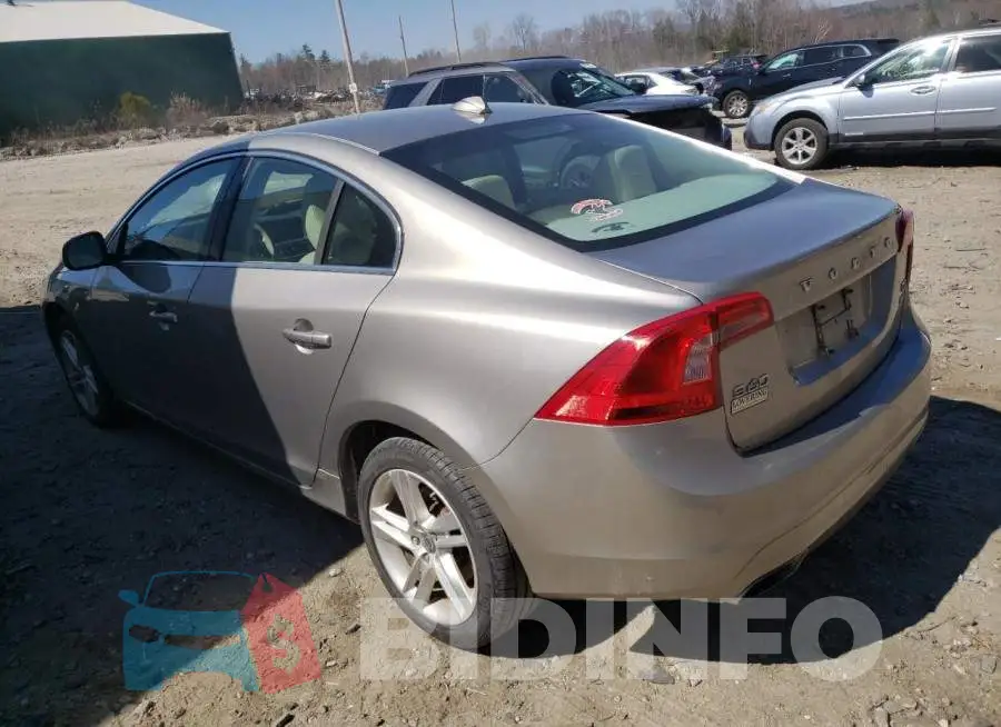 YV1612TK2F1346869 Photo# 2
