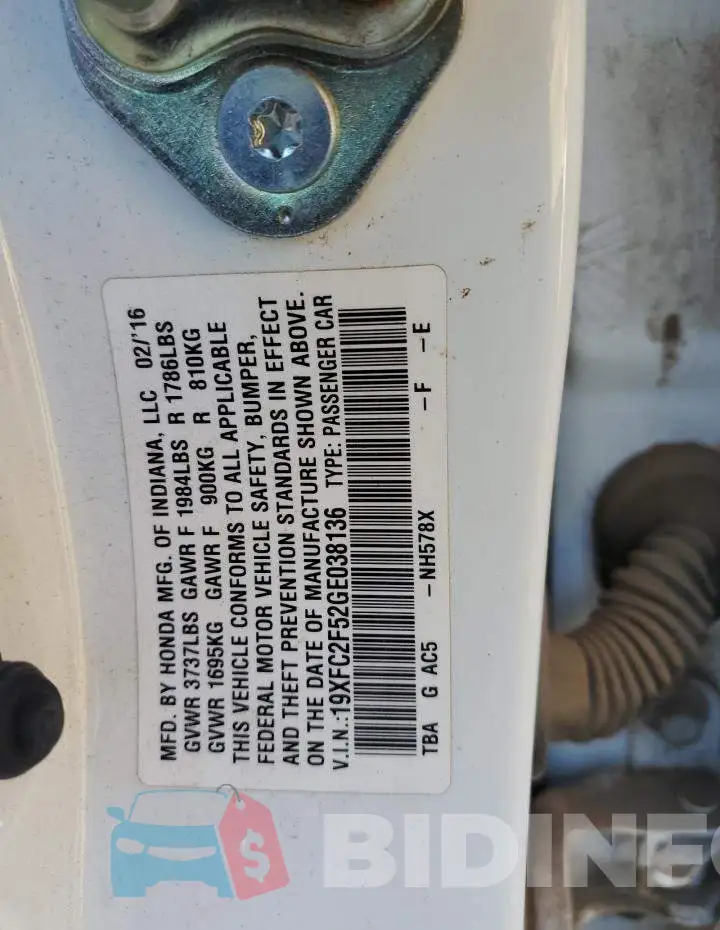 19XFC2F52GE038136 Photo# 12