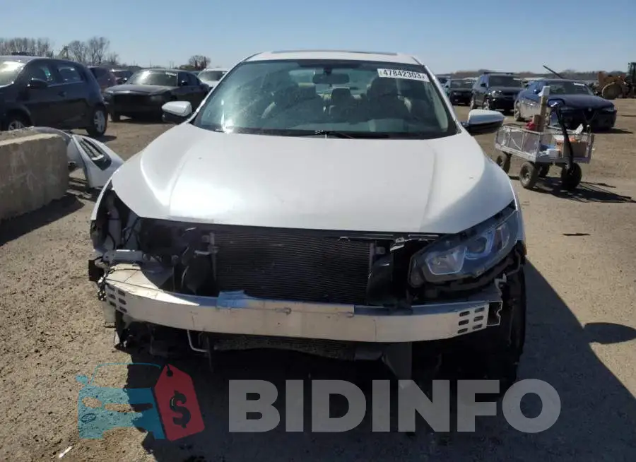 19XFC2F72HE032260 Photo# 5