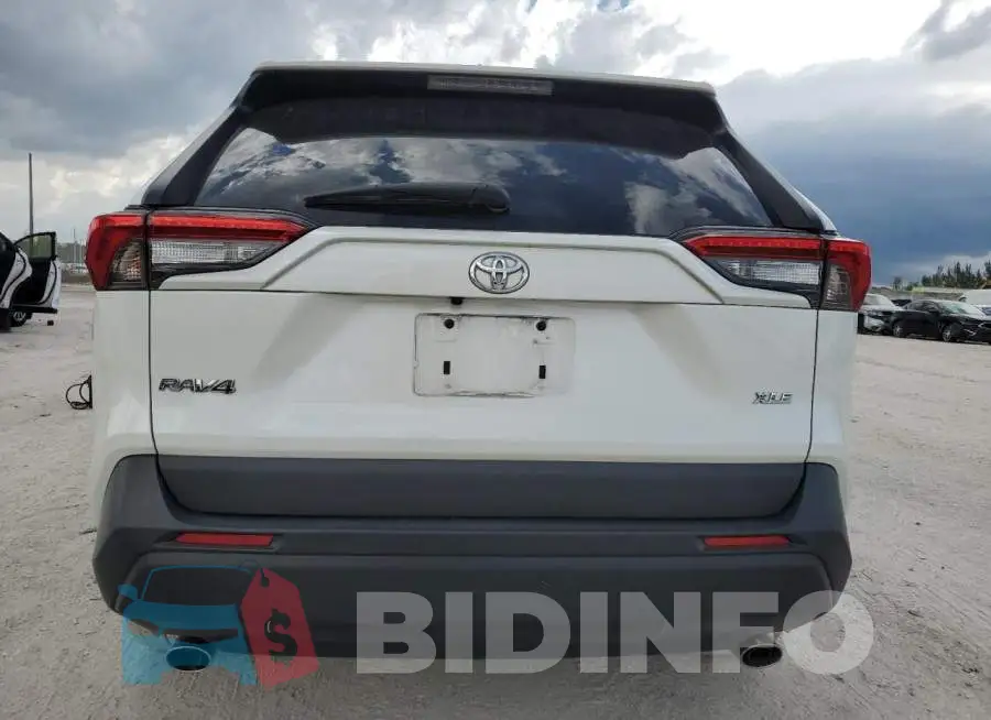 2T3C1RFV8MW151574 Photo# 6