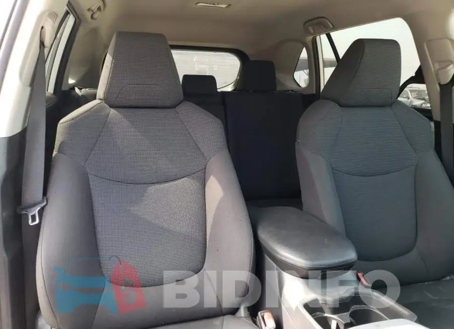 2T3F1RFV2KW083511 Photo# 10