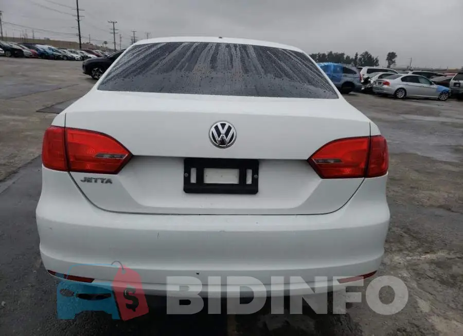 3VW2K7AJ2EM308534 Photo# 6