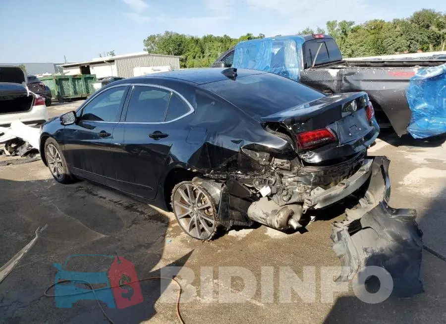 19UUB2F57FA013827 Photo# 2