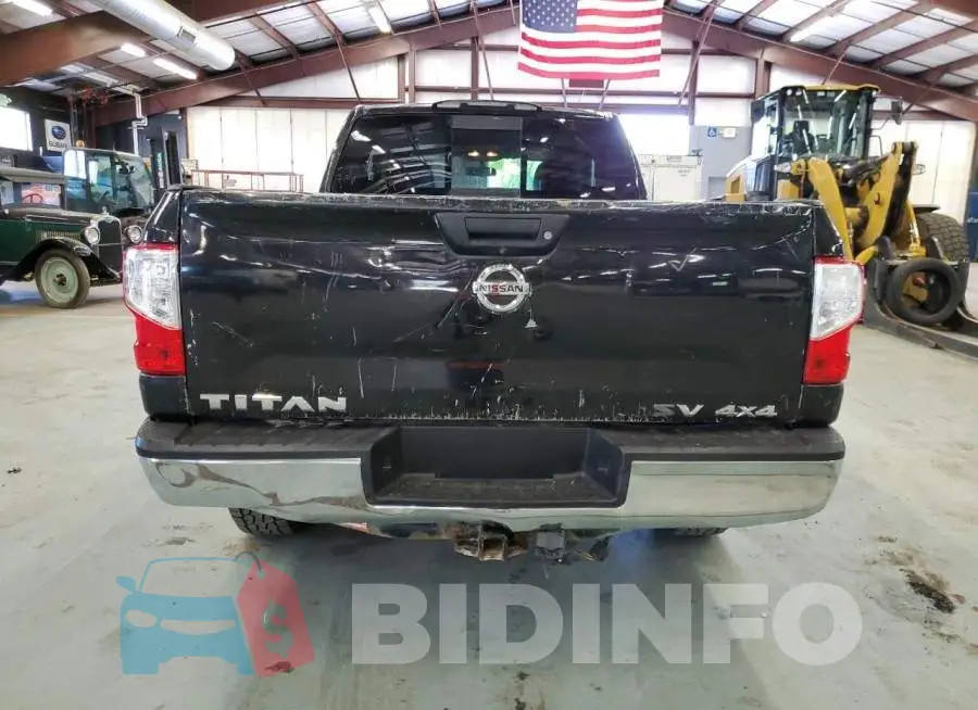 1N6AA1CJ6JN500581 Photo# 6