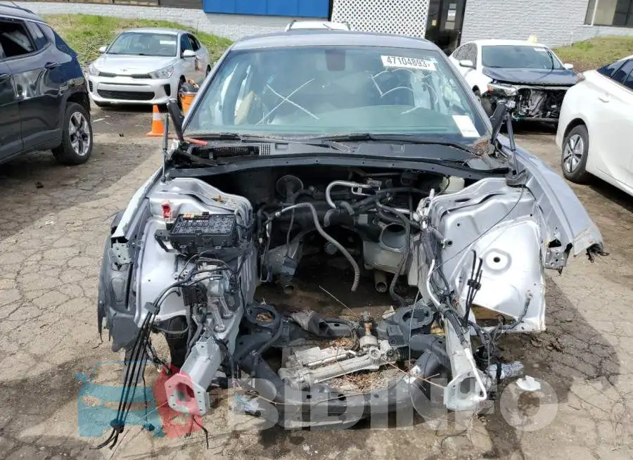 2C3CDXCT0JH225357 Photo# 5
