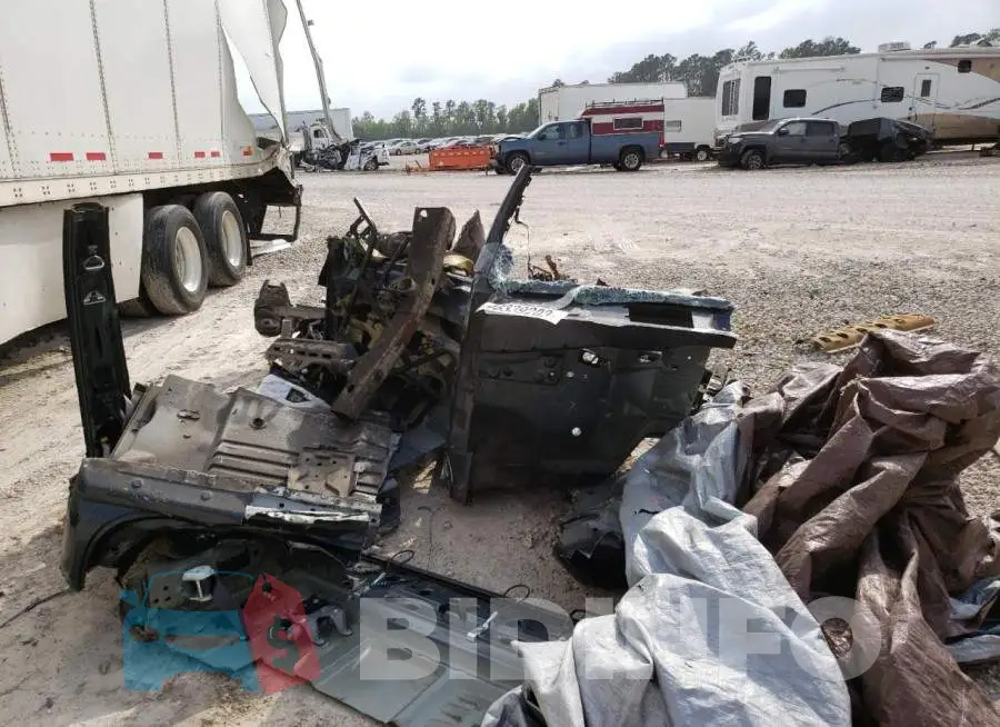 3GCUKREC6HG263524 Photo# 6