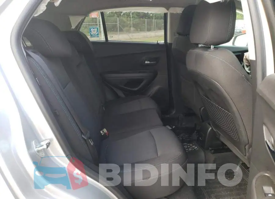 KL7CJRSB8FB134732 Photo# 10