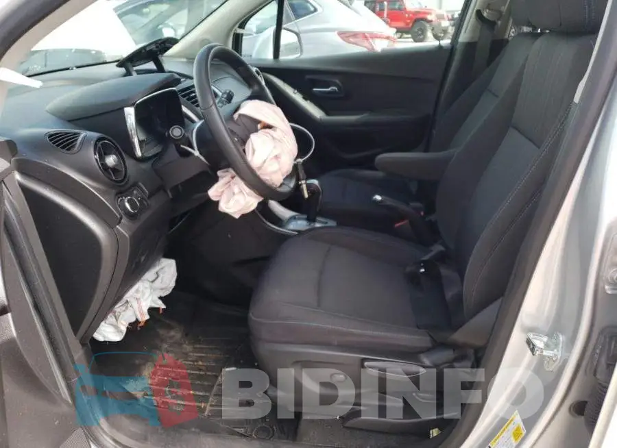 KL7CJRSB8FB134732 Photo# 7