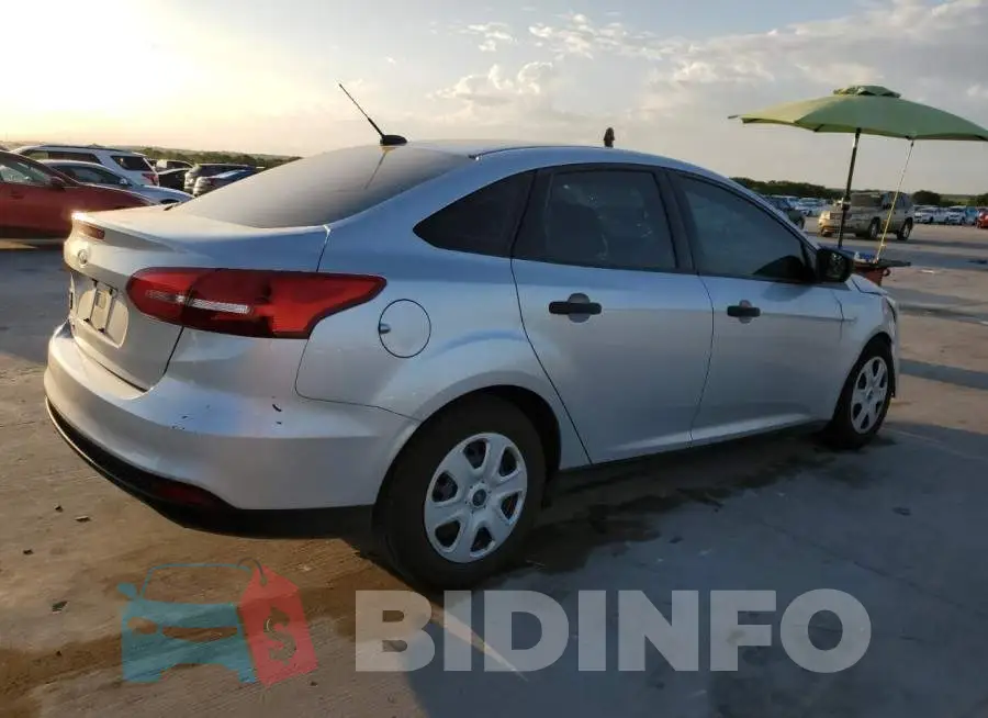 1FADP3E27JL277372 Photo# 3