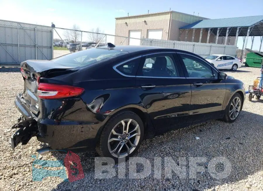 3FA6P0CD9KR264752 Photo# 3