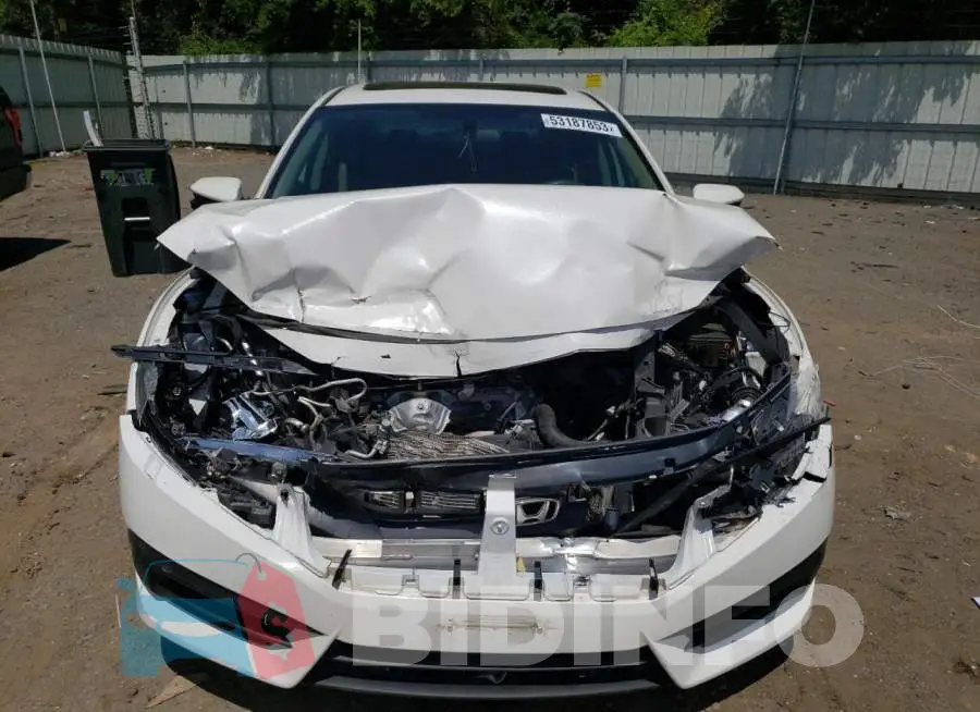 19XFC2F70GE082170 Photo# 5
