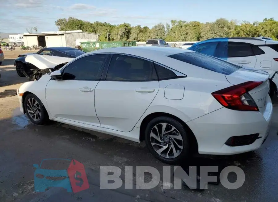 19XFC2F7XGE010618 Photo# 2
