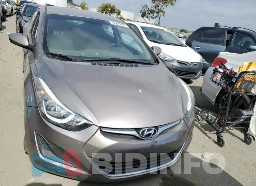 5NPDH4AE8GH717898 Photo# 5