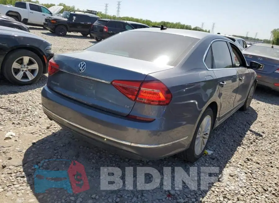 1VWBS7A39GC051863 Photo# 3