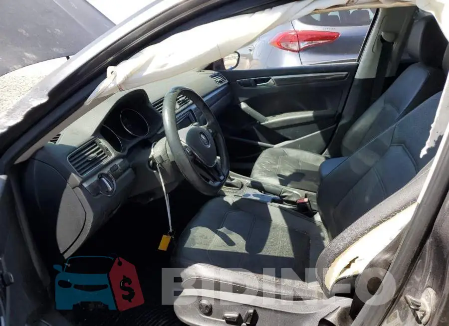 1VWBS7A39GC051863 Photo# 7