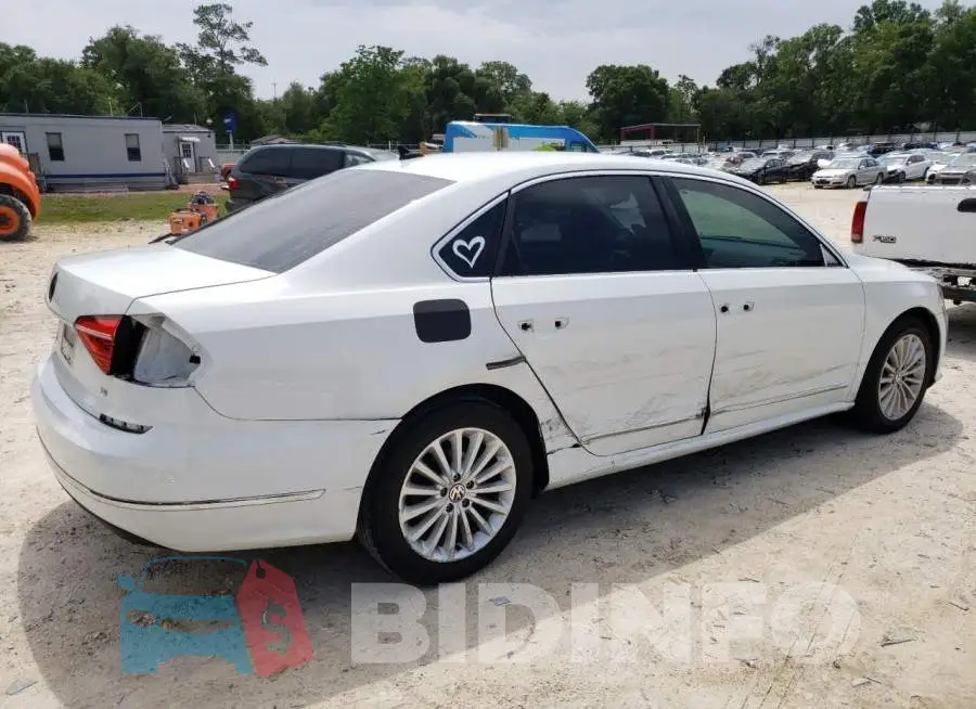 1VWBS7A3XGC067425 Photo# 3