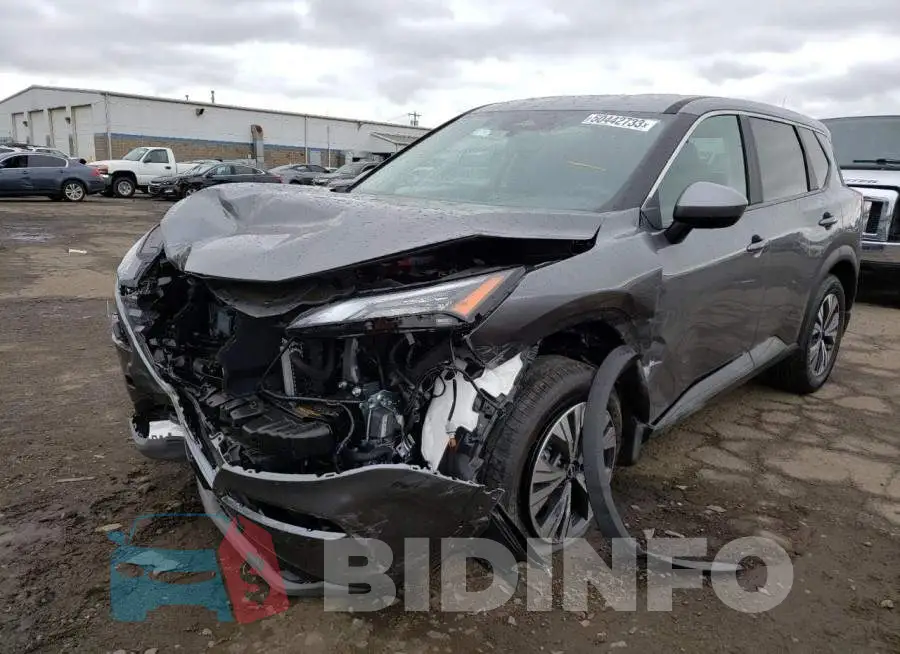 JN8BT3BBXPW471584 Photo# 1