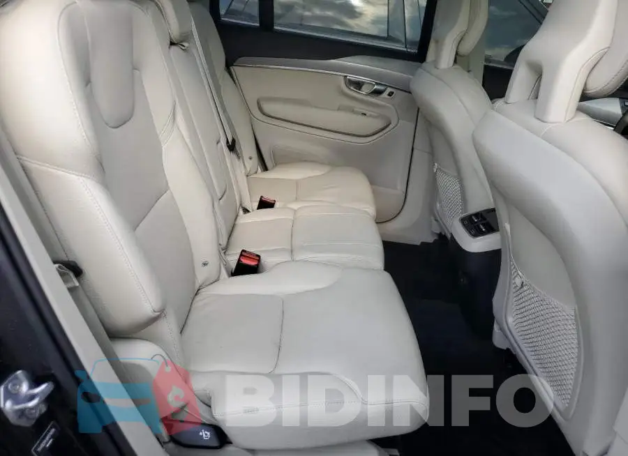 YV4102PK4M1714914 Photo# 11